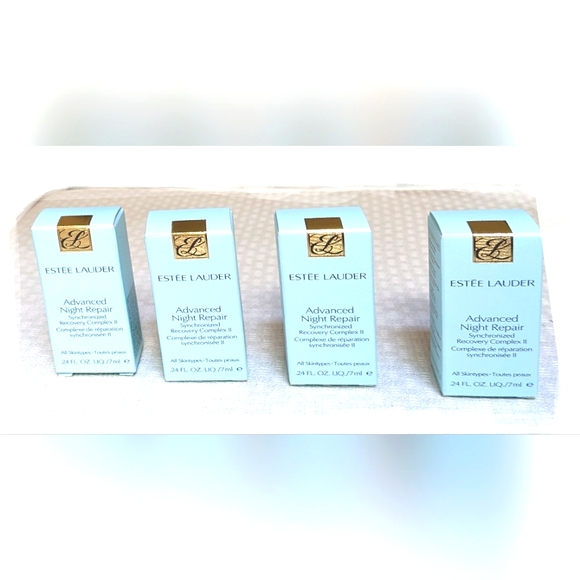 4 x 7 mL Bottles Estee Lauder Night Repair Serum - Picture 2 of 6